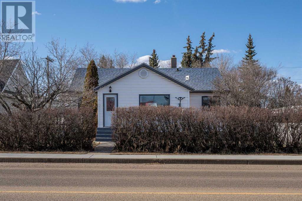 Property Photo:  4936 49 Street  AB T0B 1V0 