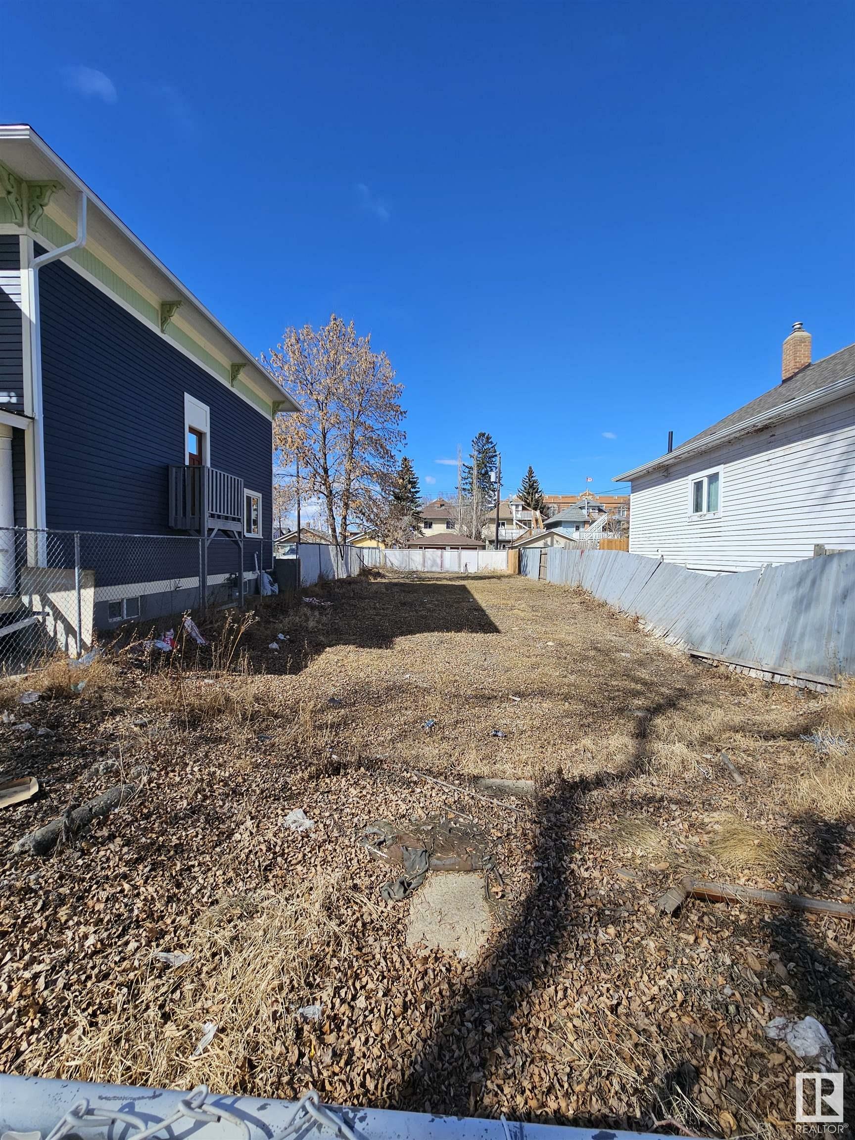 Property Photo:  9546 106A Avenue NW  AB T5H 0S8 