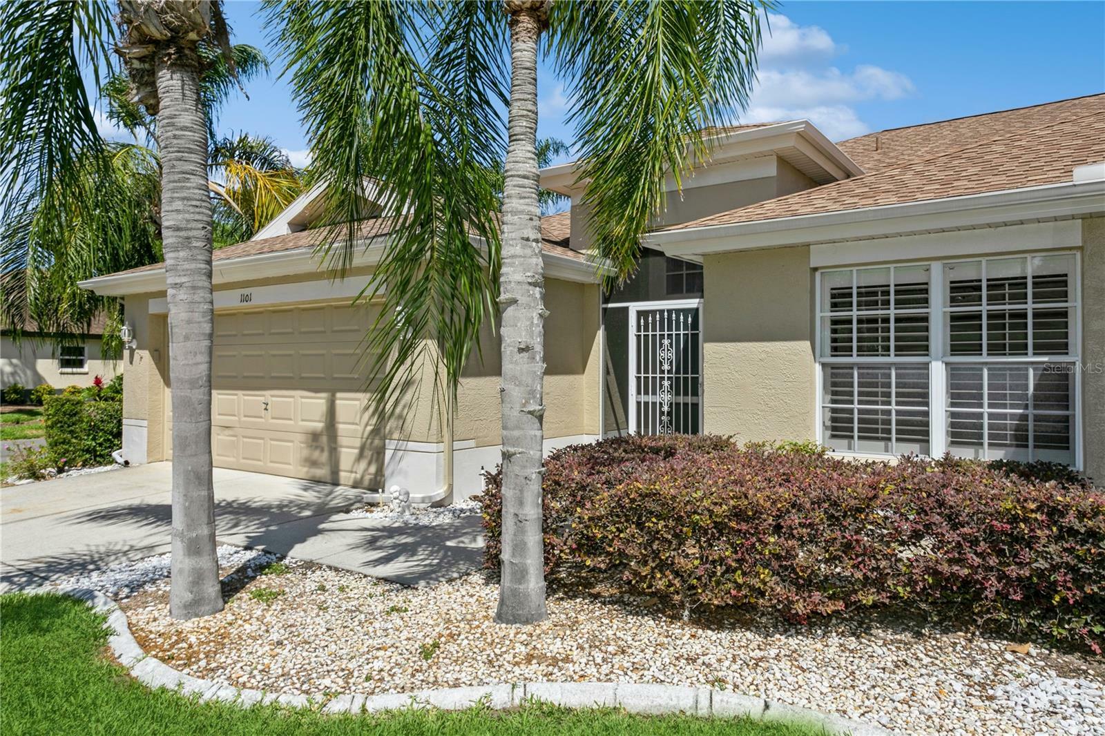 Property Photo:  1101 New Winsor Loop  FL 33573 