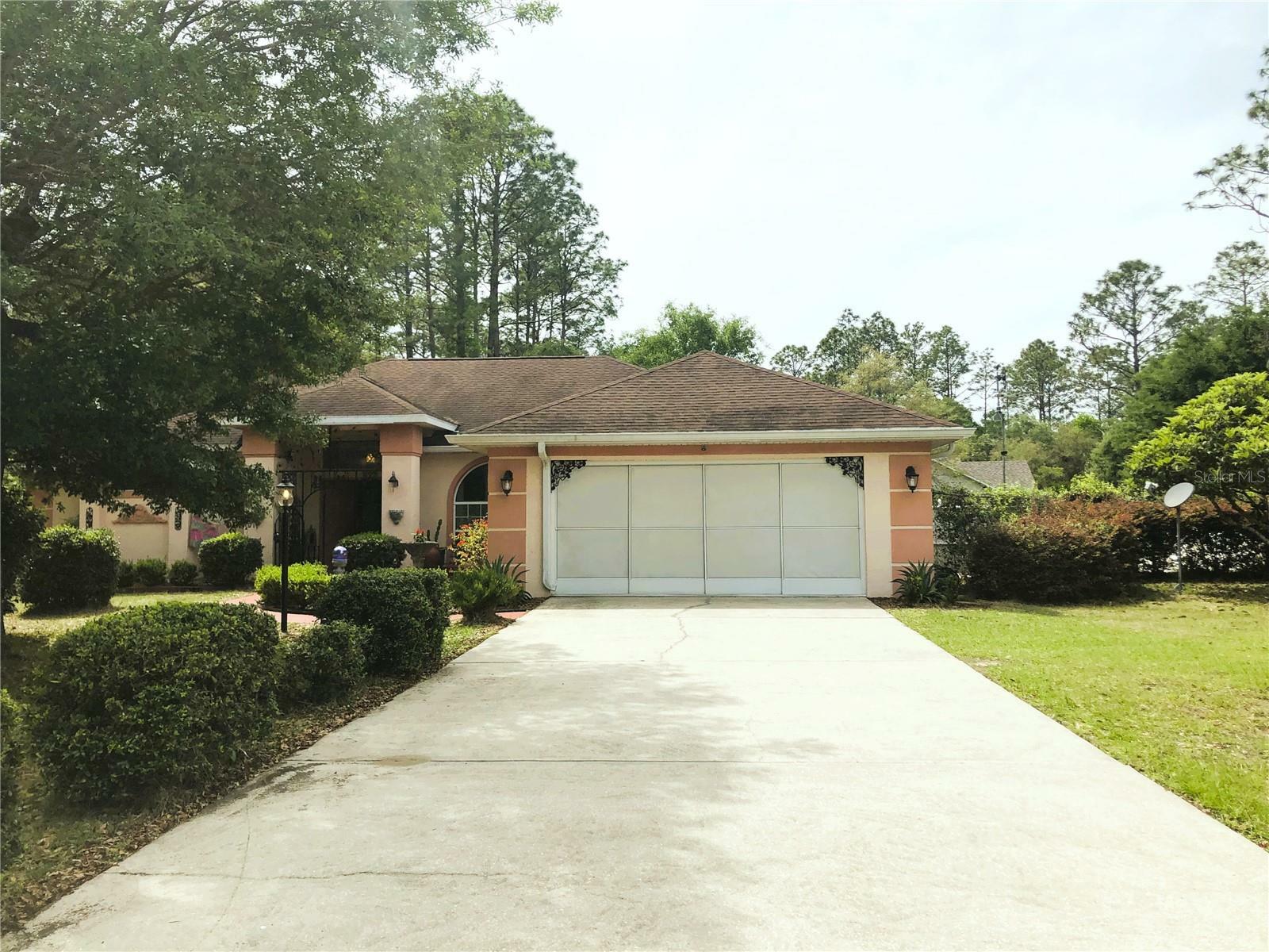 Property Photo:  8100 SW 217th Court Road  FL 34431 