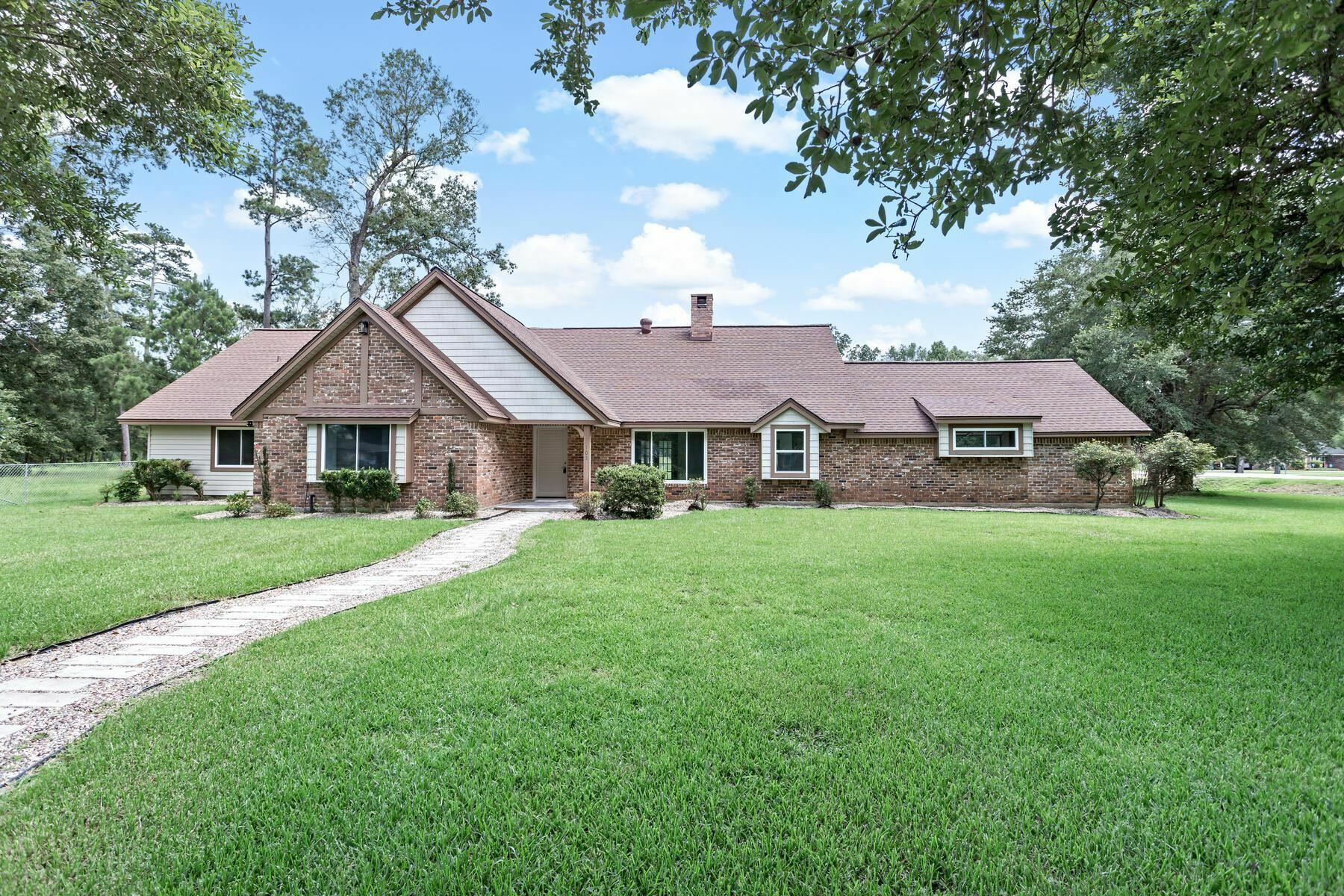 Property Photo:  103 Pinecone Ln  TX 77659 