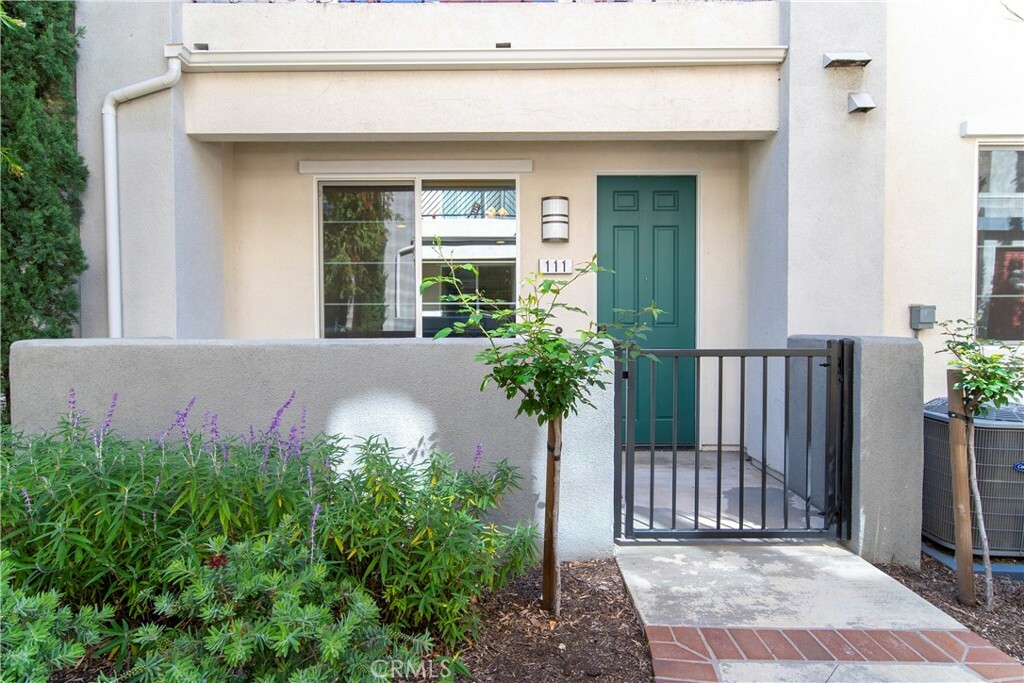 Property Photo:  111 Macintosh Way  CA 91786 