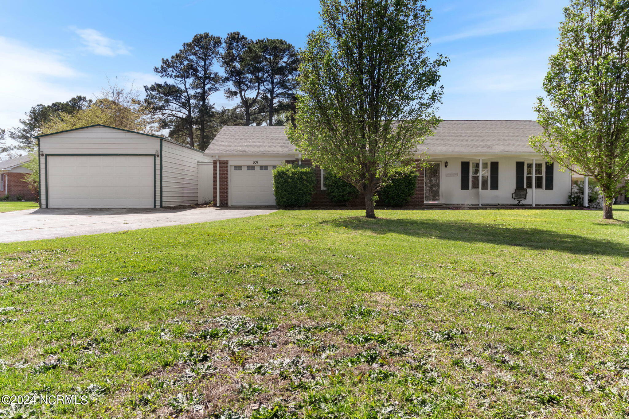 Property Photo:  531 Wisteria Road  NC 28546 