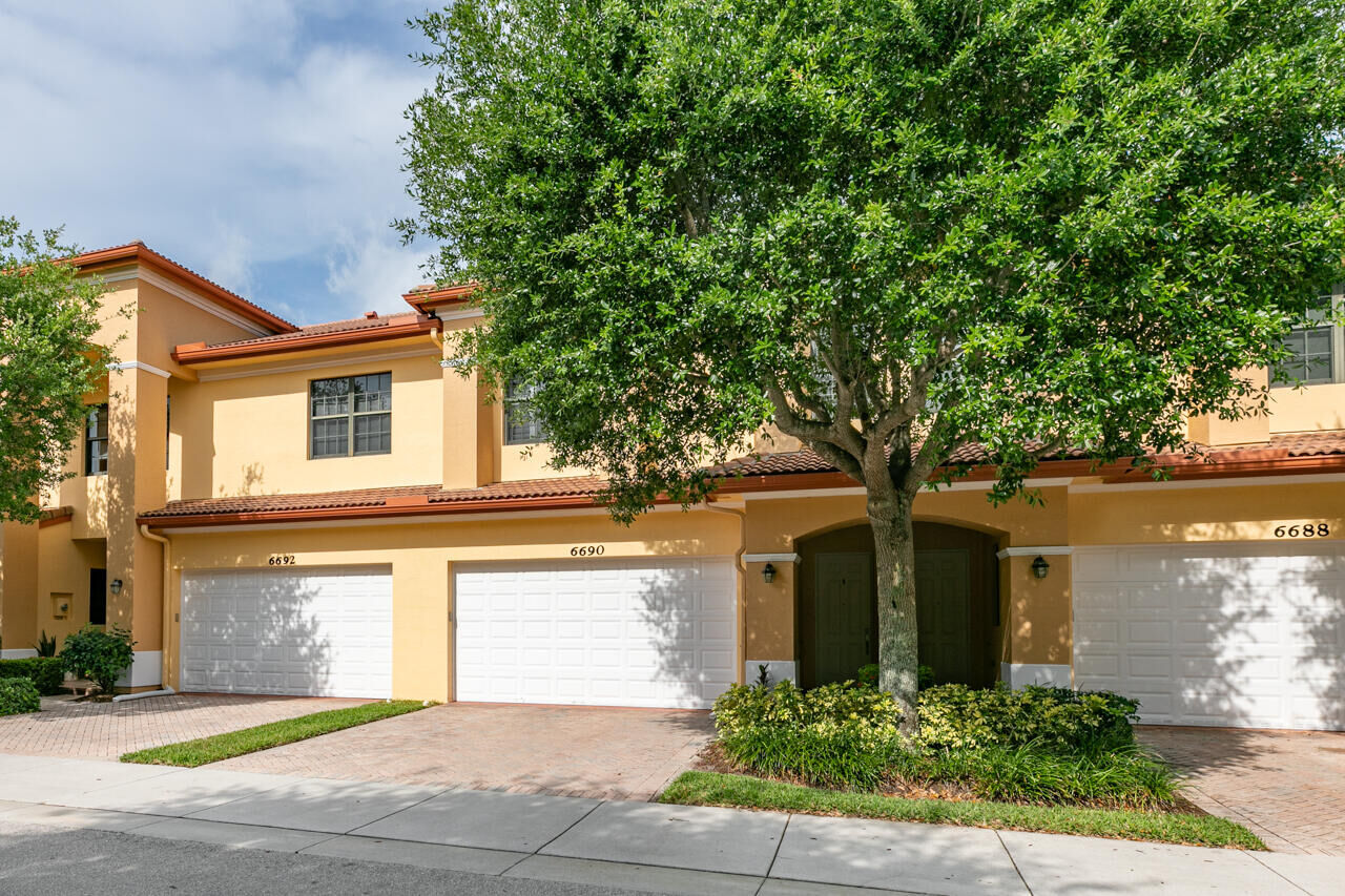 Property Photo:  6690 SE Woodmill Pond Lane  FL 34997 