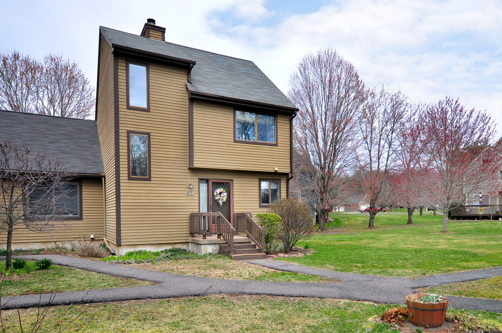 Property Photo: 42 Silo Way 42 CT 06002