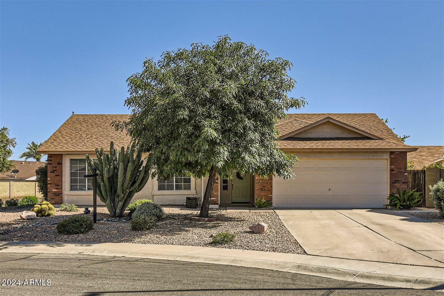 Property Photo:  2093 E Stottler Court  AZ 85296 