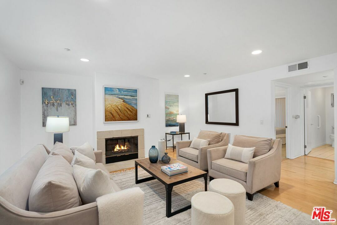 Property Photo:  1212   Ocean Park Blvd 19  CA 90405 