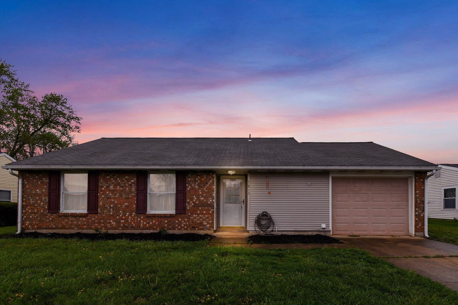 Property Photo:  1815 Chippewa Drive  OH 43113 