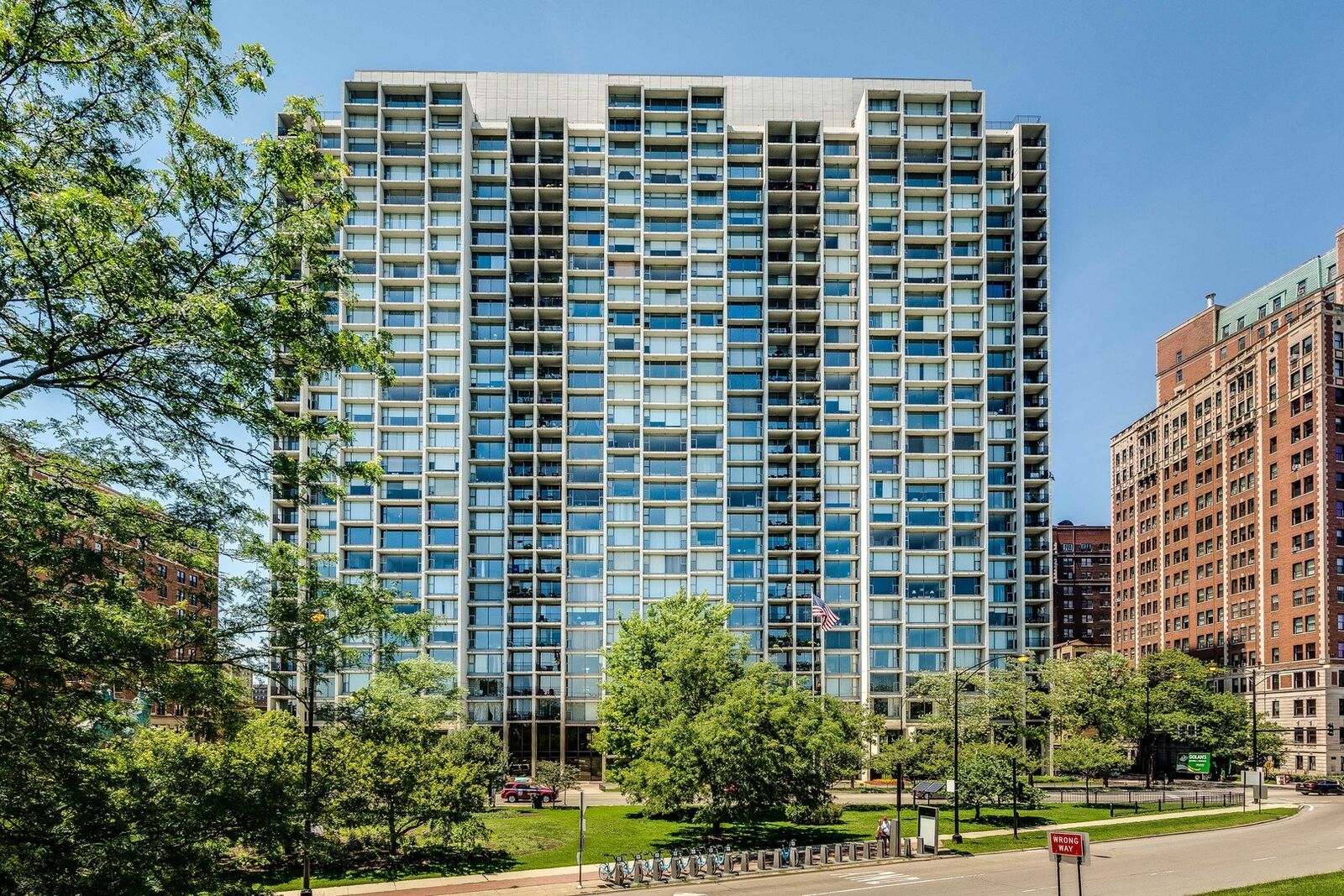 Property Photo:  3200 N Lake Shore Drive 701  IL 60657 