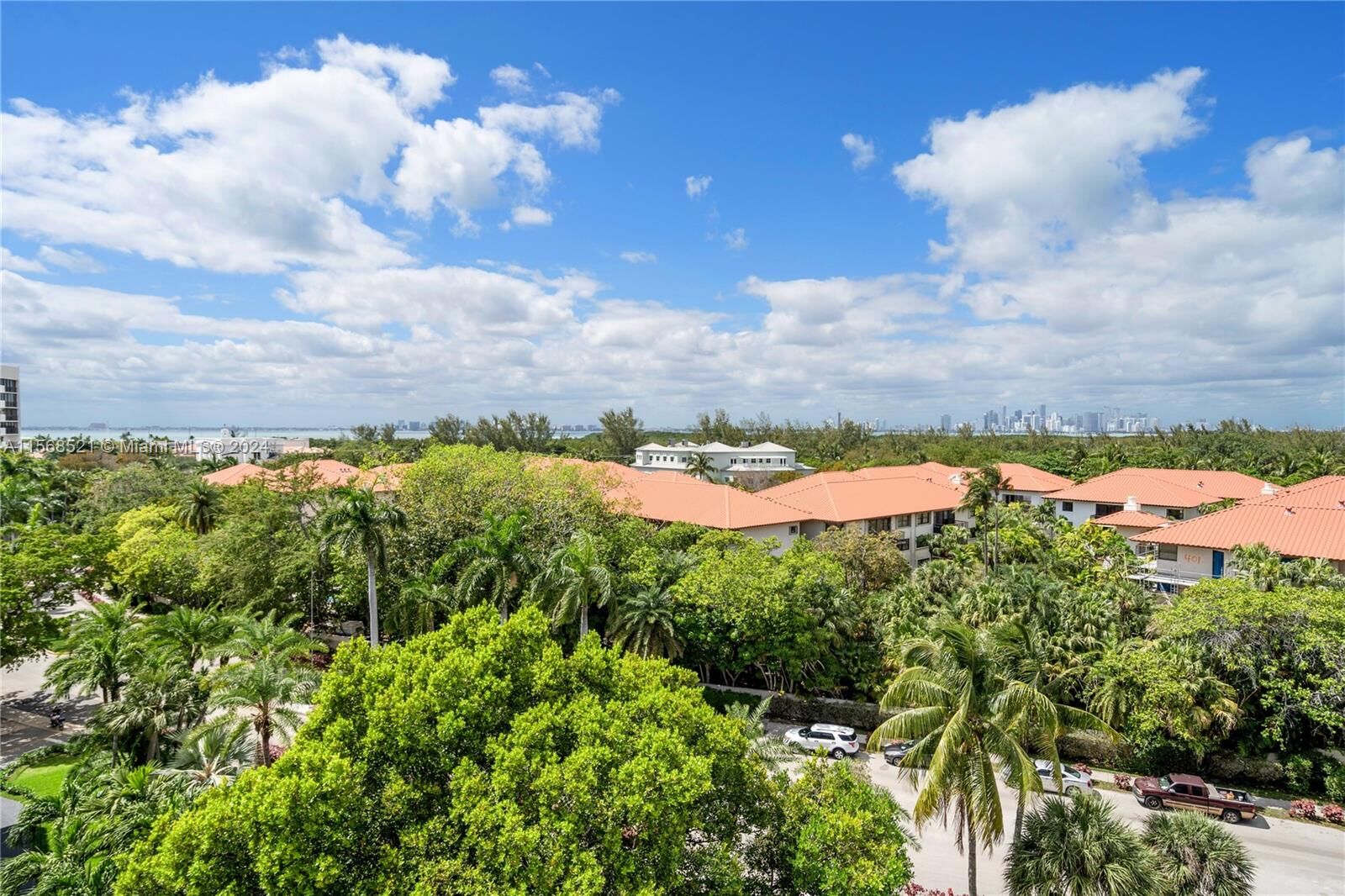 Property Photo:  150 Ocean Lane Dr 8C  FL 33149