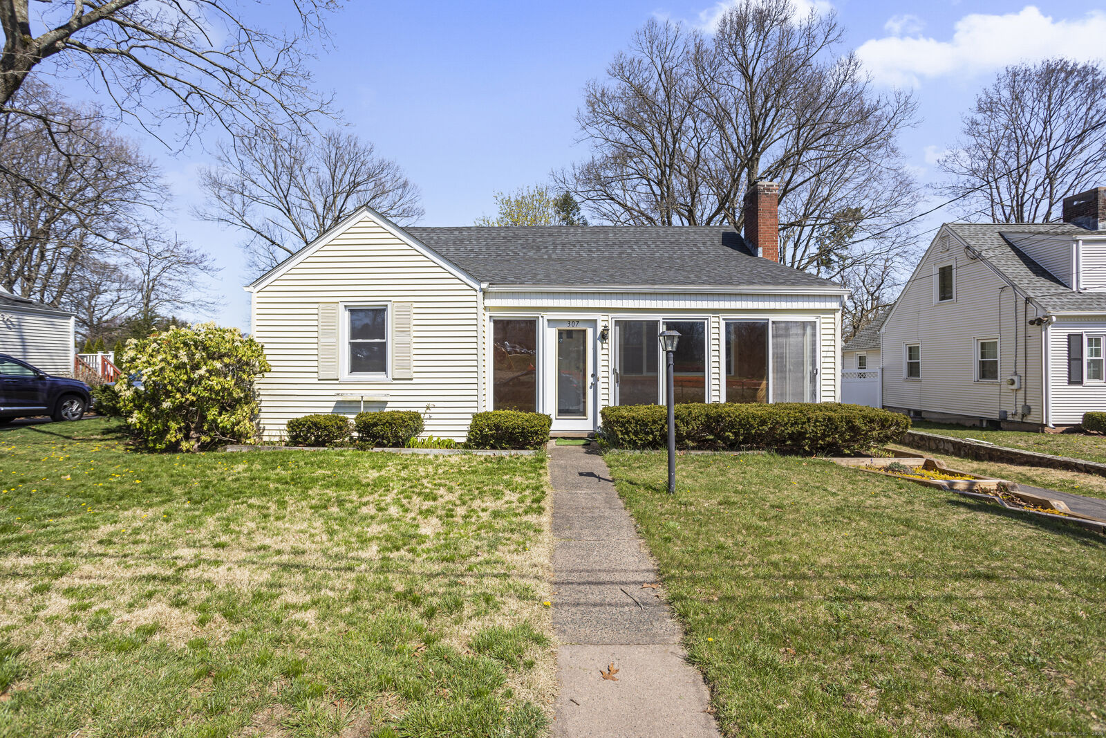 Property Photo: 307 Henry Street CT 06042