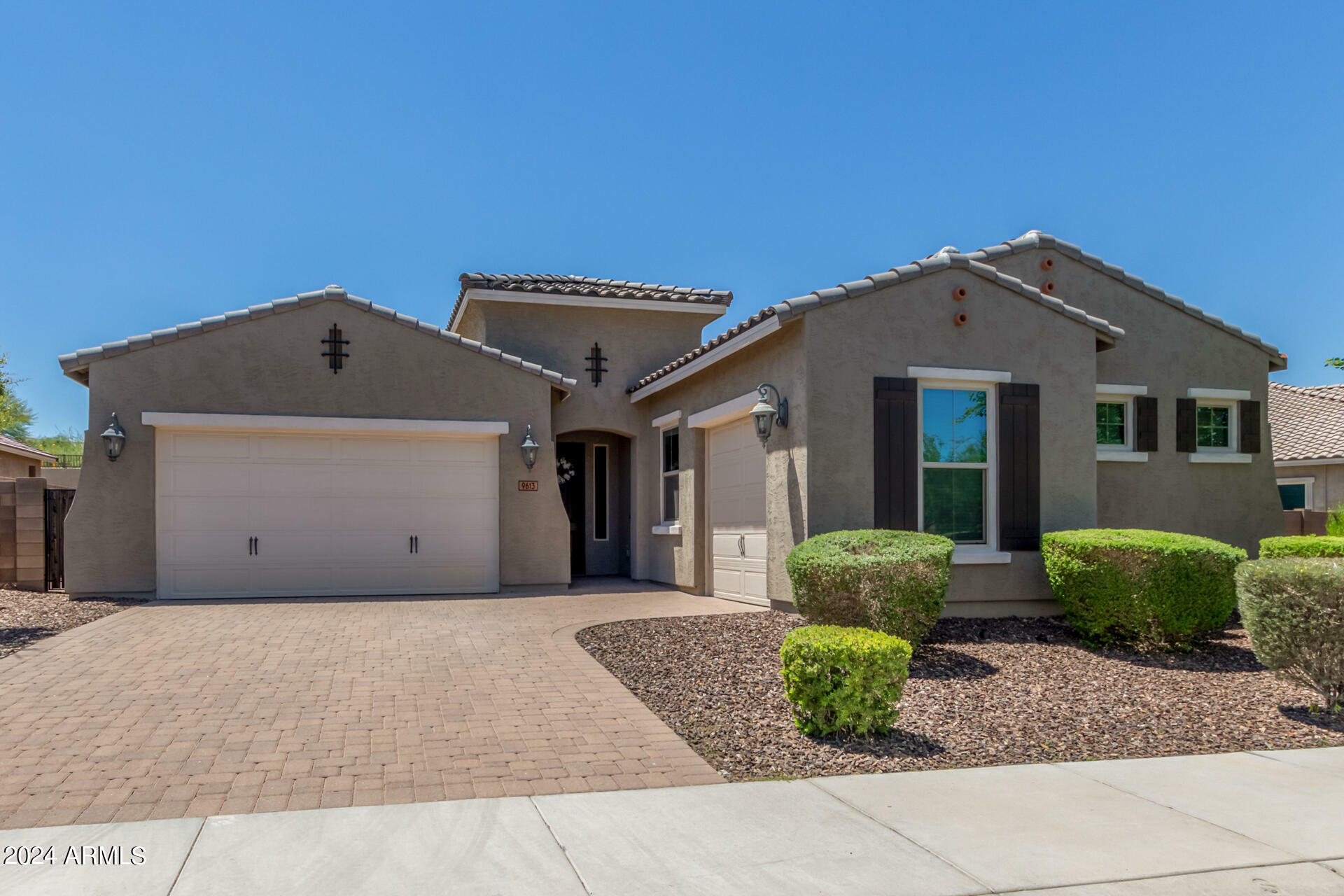 Property Photo:  9613 W Staghorn Road  AZ 85383 