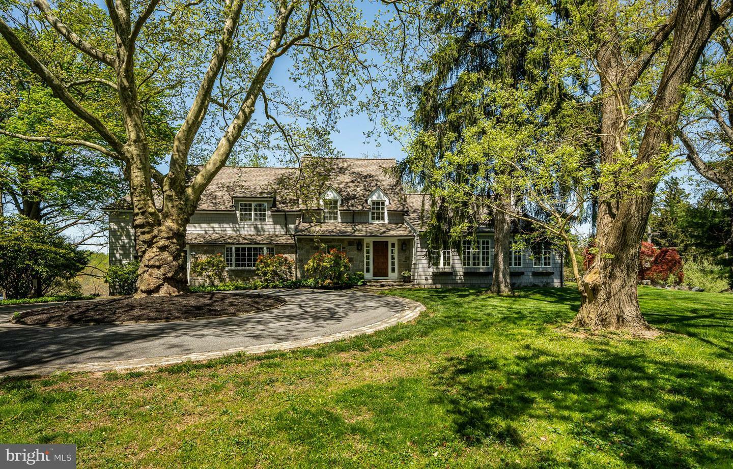 Property Photo: 1043 E Glenhall Road PA 19348
