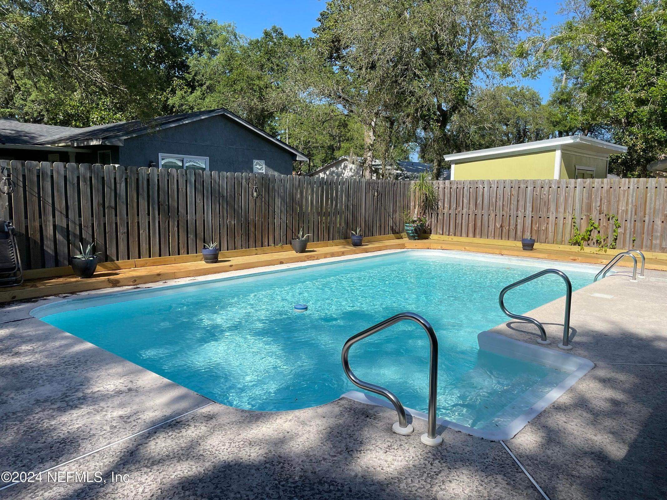 Property Photo:  425 Gerona Road  FL 32086 