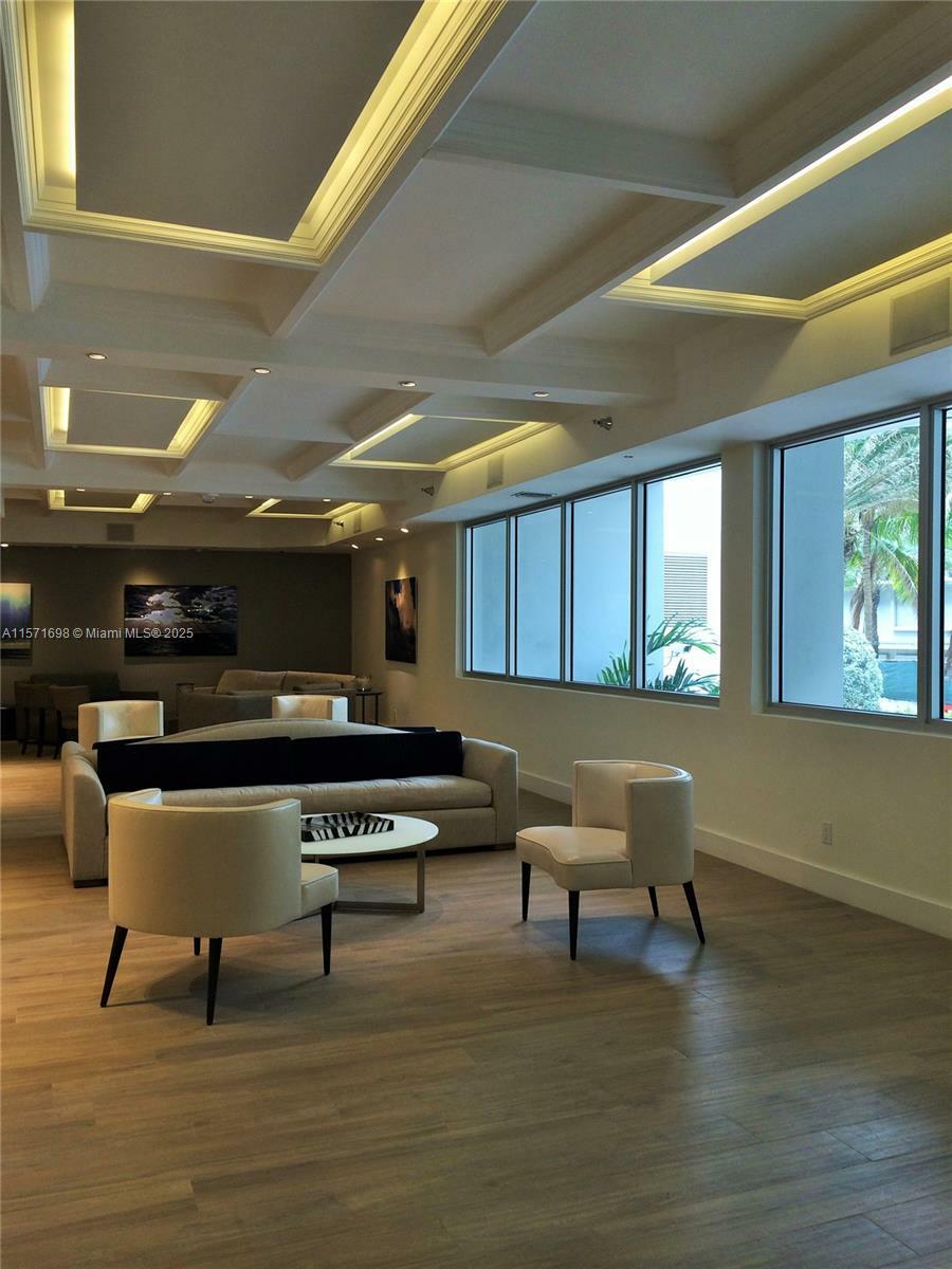 Property Photo: 100 Lincoln Rd 1405 FL 33139