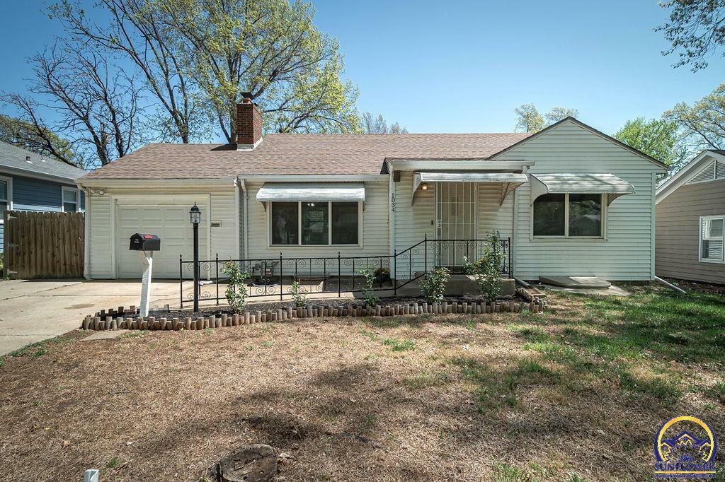 1034 SW Parkview St  Topeka KS 66604 photo