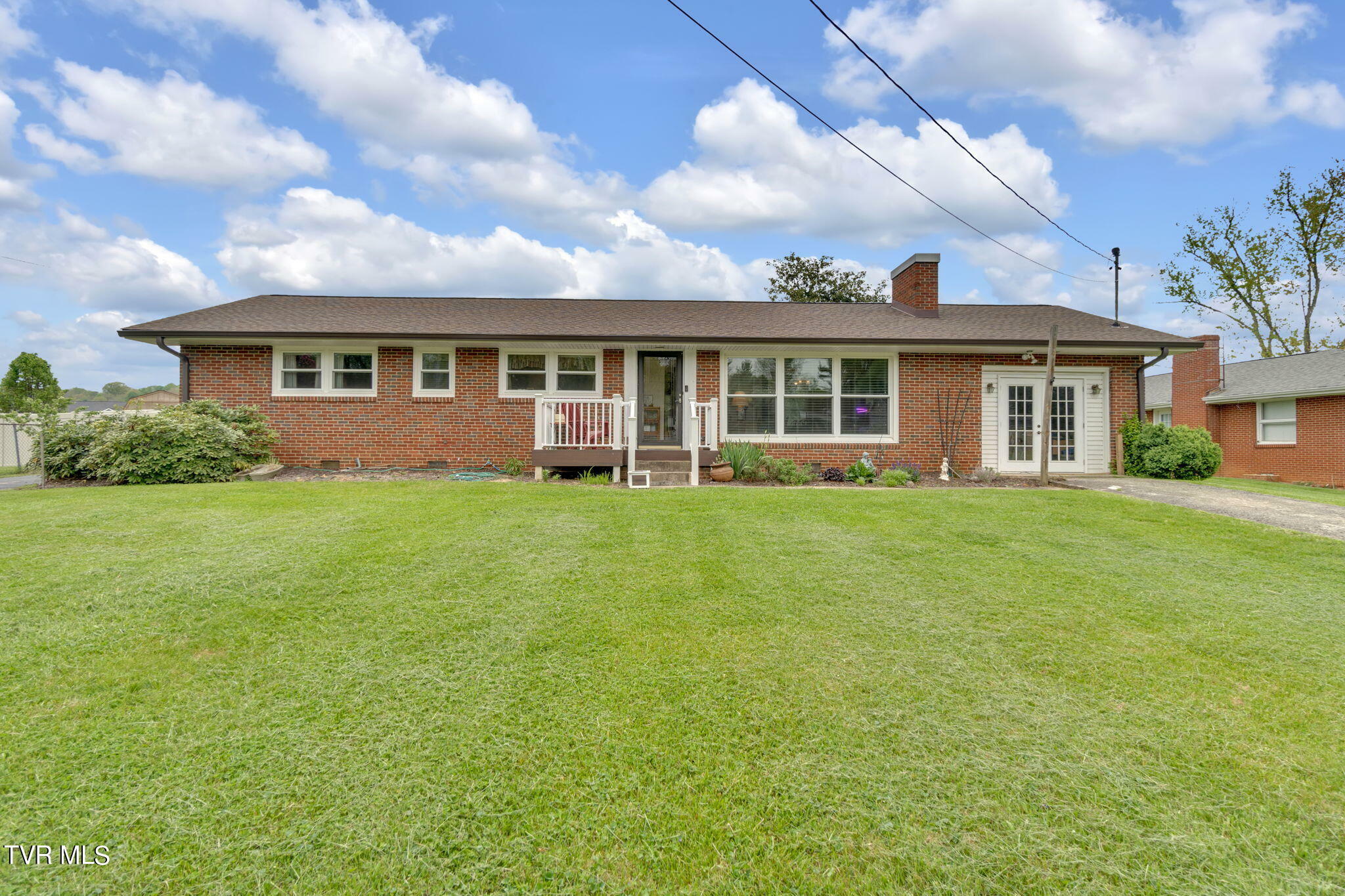 Property Photo:  212 Meadow Lane  TN 37663 