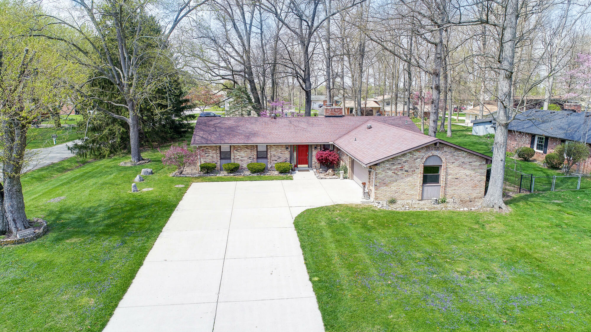 Property Photo:  2693 Ehrhart Drive  OH 45502 