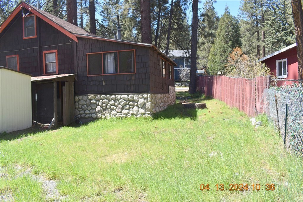 Property Photo:  1426 Betty Street  CA 92397 