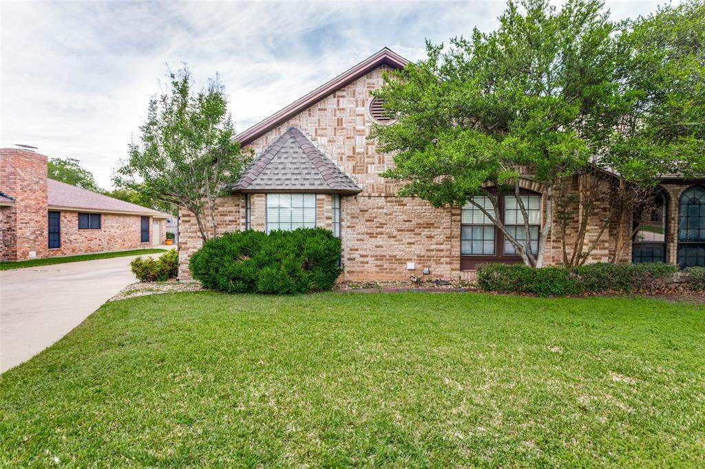 Property Photo: 7117 Fuller Circle TX 76133