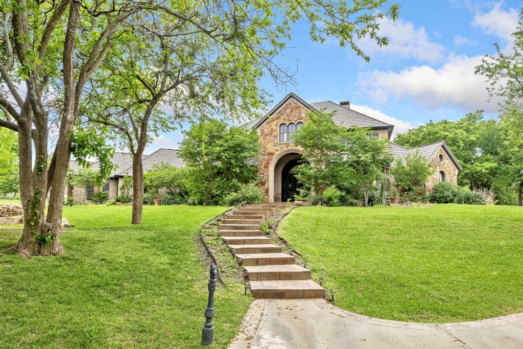 Property Photo:  2626 Twelve Oaks Lane  TX 75078 