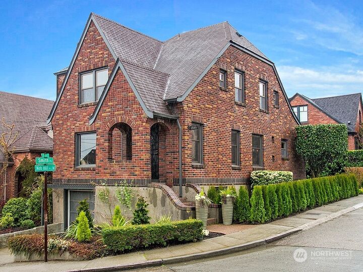 2502 Nob Hill Place N  Seattle WA 98109 photo