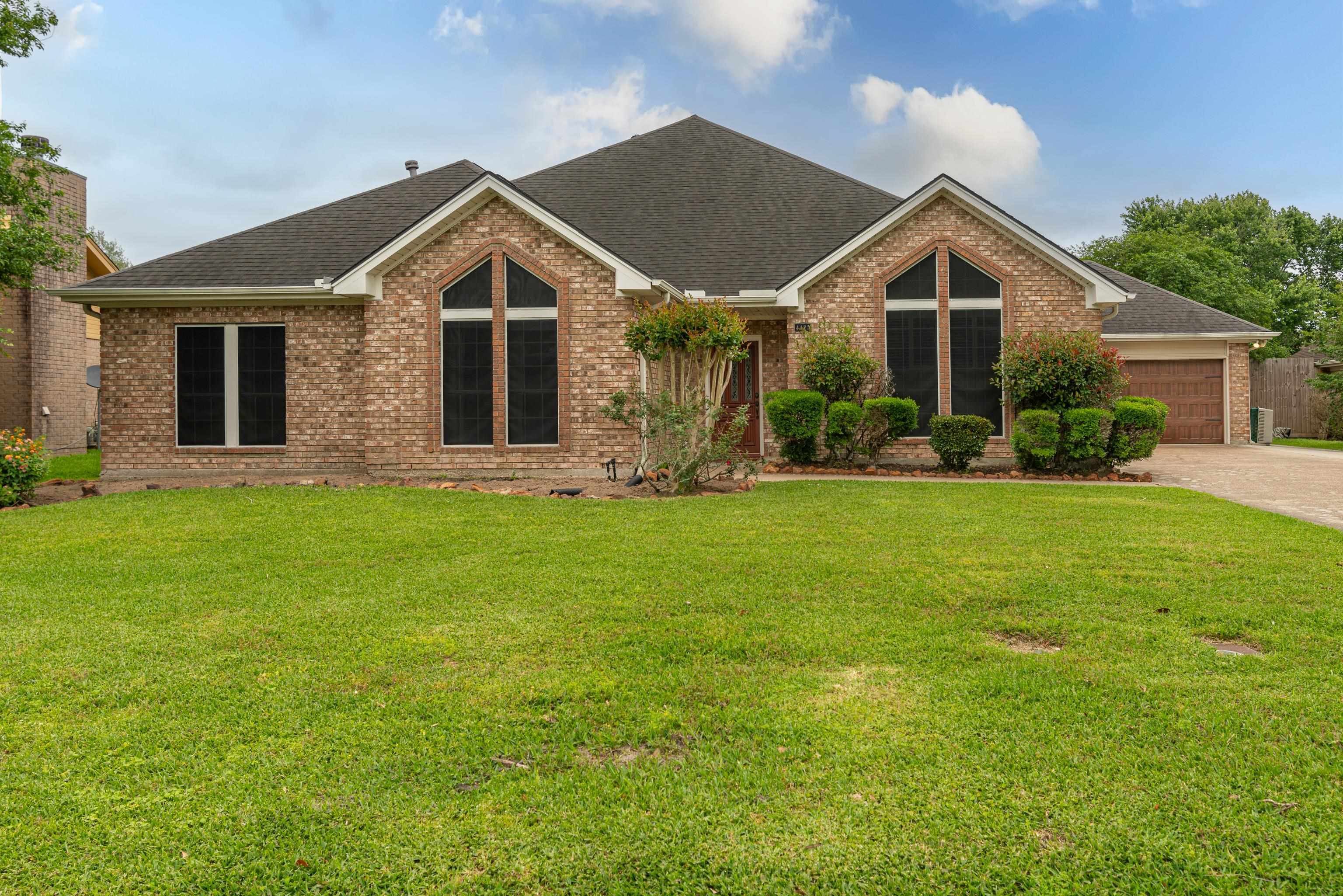 Property Photo:  4425 Willow Bend Dr  TX 77707 