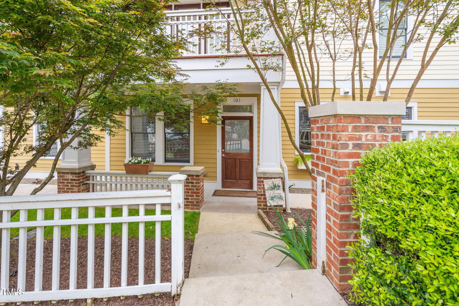 Property Photo:  505 Florence Street 101  NC 27603 