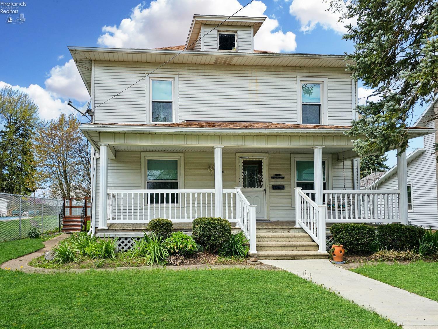 Property Photo:  413 W Cherry Street  OH 43410 