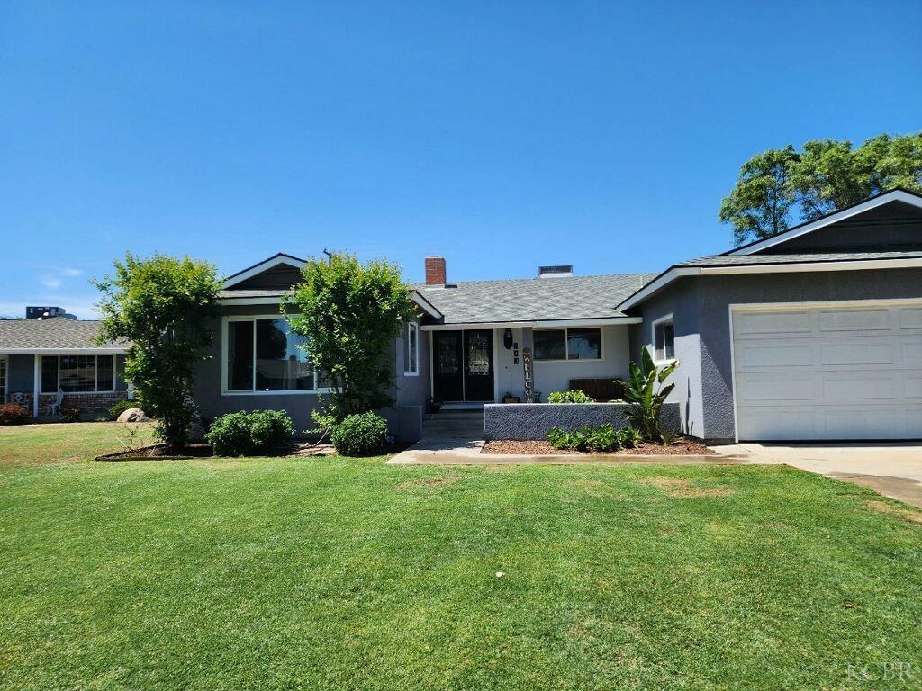 Property Photo:  143 S Byron Drive S  CA 93245 