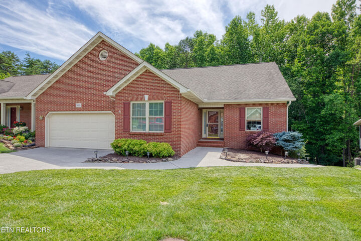 3025 Ginnbrooke Lane  Knoxville TN 37920 photo