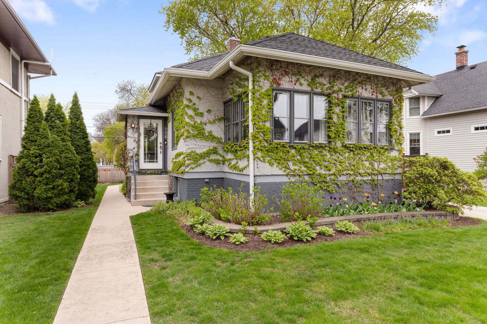 Property Photo:  508 N Catherine Avenue  IL 60526 