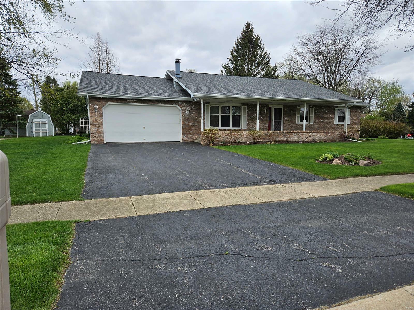 Property Photo:  130 W Susan, Cortland Illinois  IL 60112 