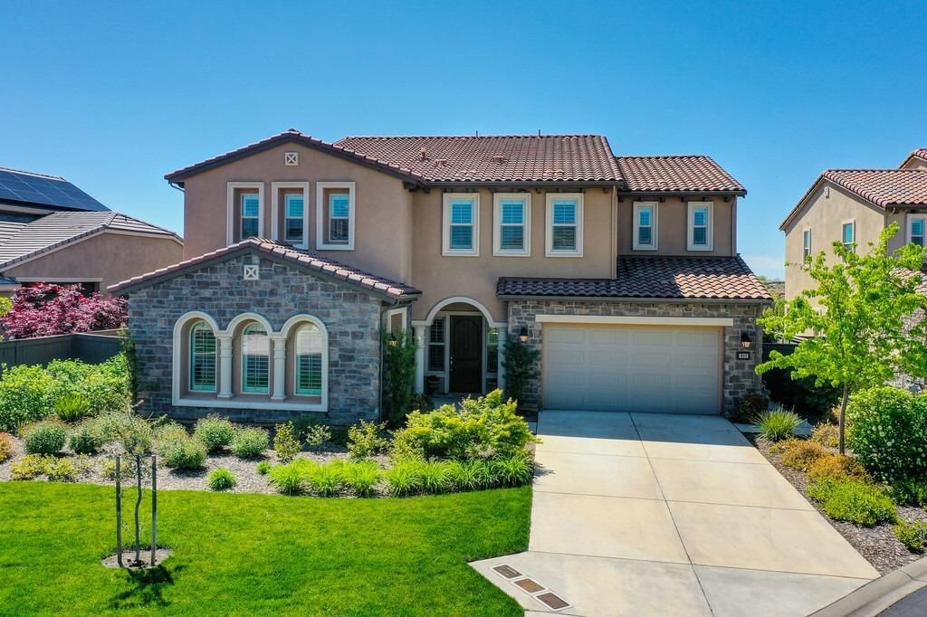 Property Photo: 810 Leighton Court CA 95762