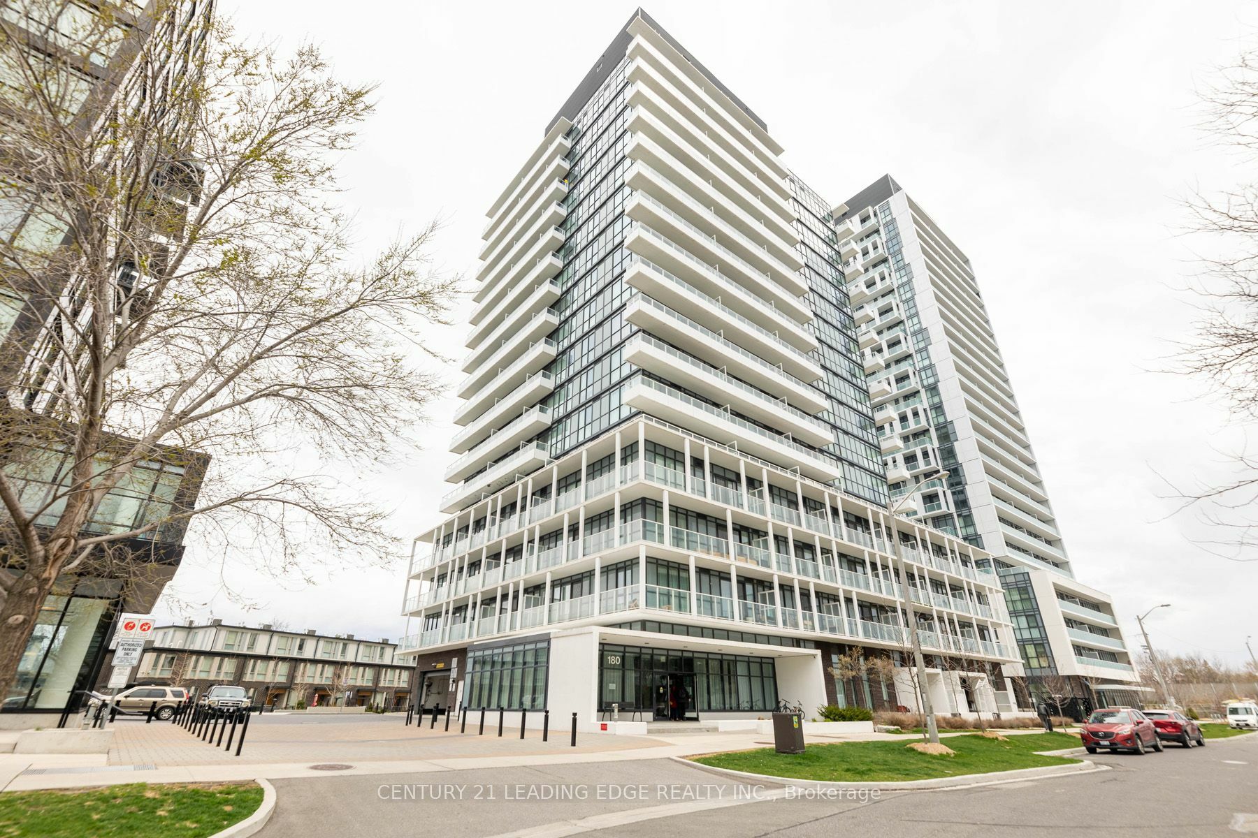 Property Photo:  180 Fairview Mall Dr S 1513  ON M2J 0G4 