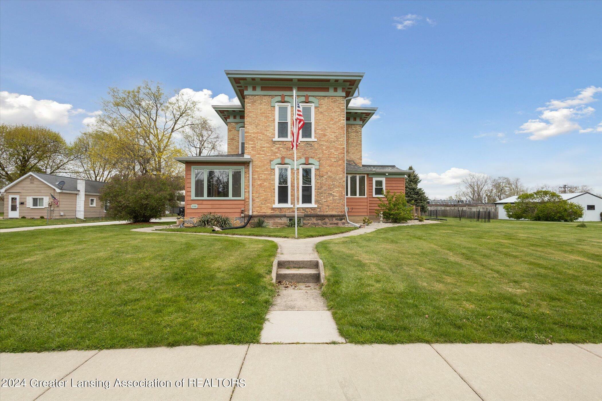 1105 James Street  Portland MI 48875 photo