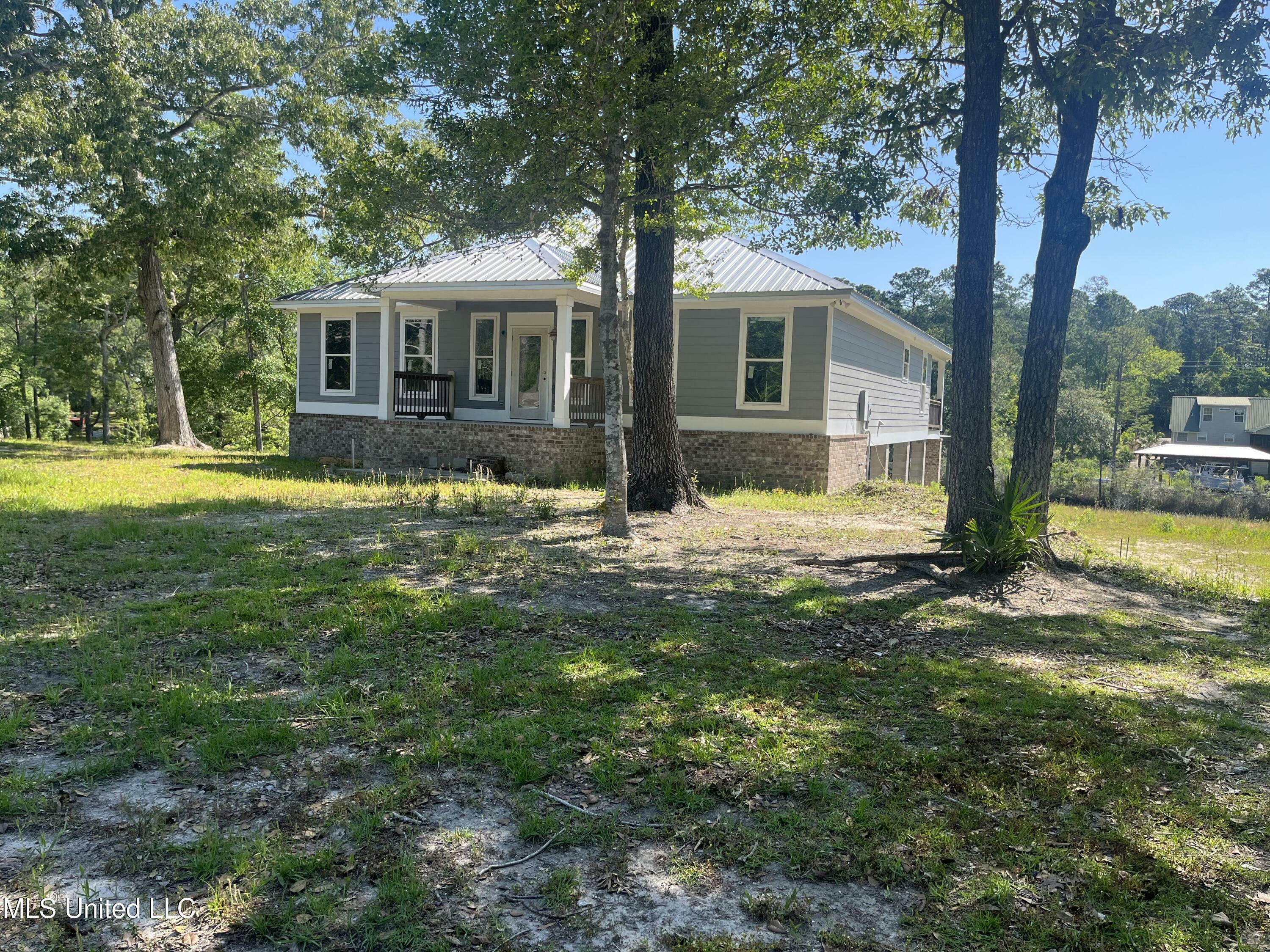 Property Photo:  2508 Bahama Drive  MS 39553 