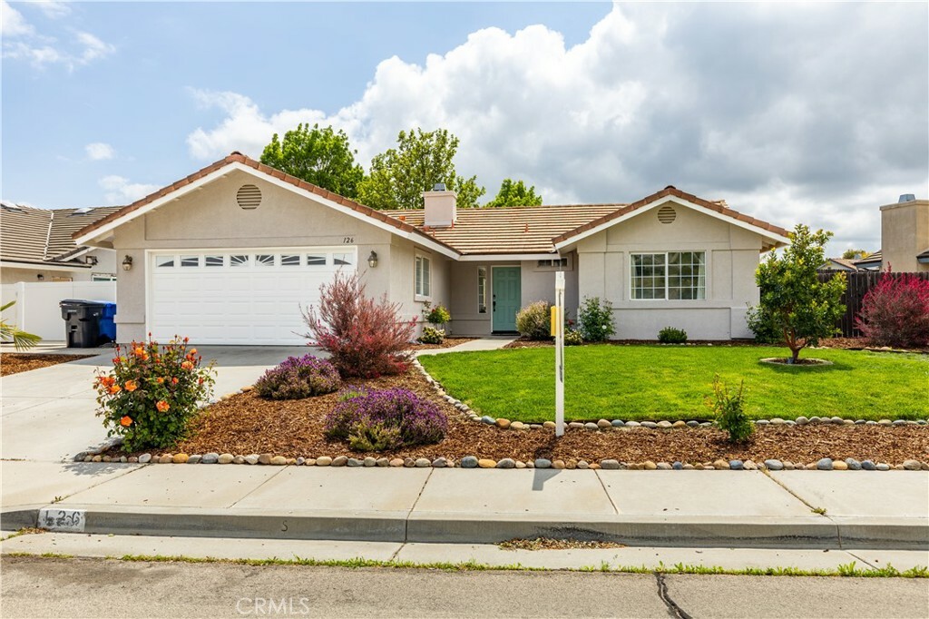 Property Photo:  126 Riverbank Lane  CA 93446 