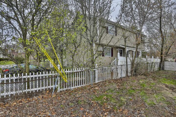 Property Photo:  1522 Candia Road  NH 03109 