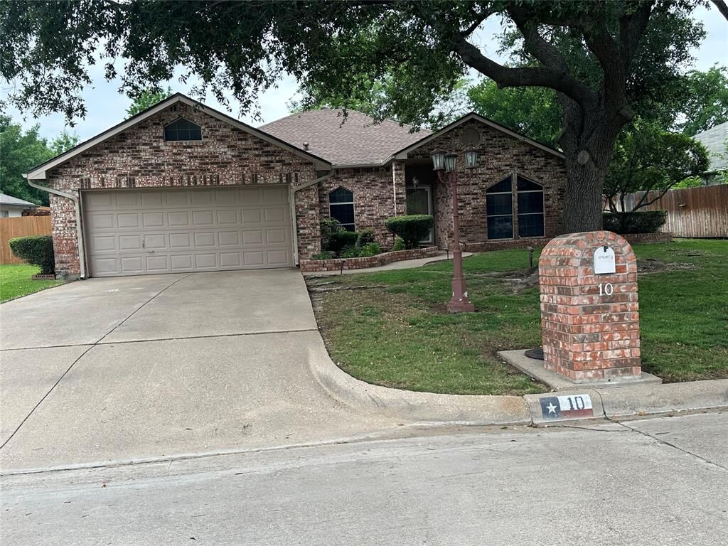 Property Photo:  10 Monterey Drive  TX 76262 