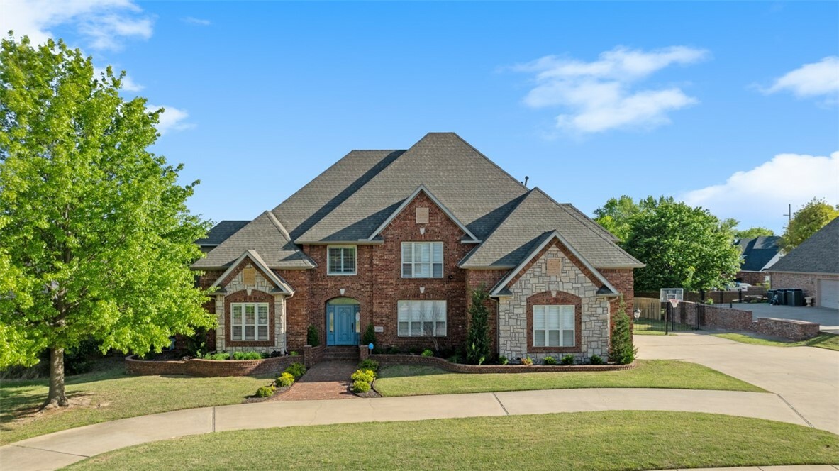 Property Photo:  2404 Willow Bend Circle  AR 72762 