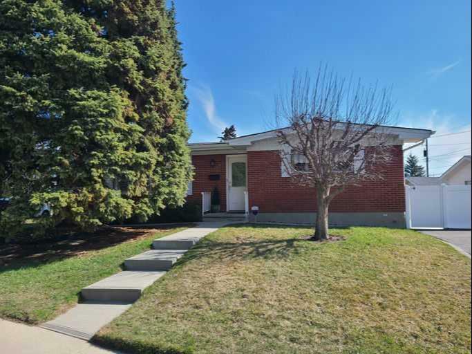 Property Photo: 10404 8 Street SW AB T2W 0H3