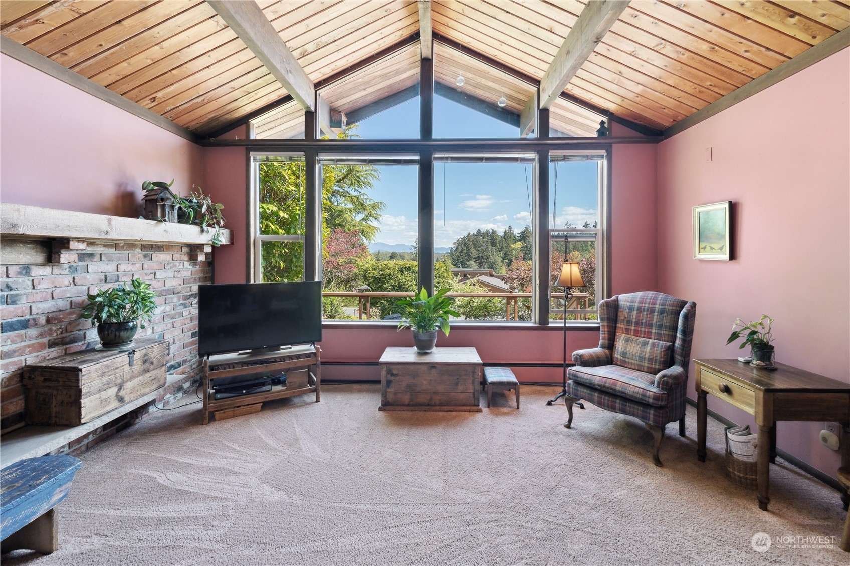 Property Photo: 492 Colville Way WA 98257