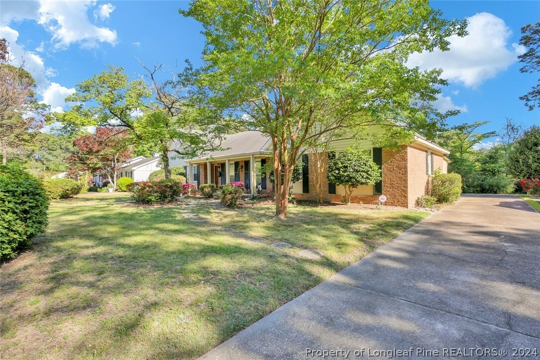 Property Photo:  2607 Elmhurst Drive  NC 28304 