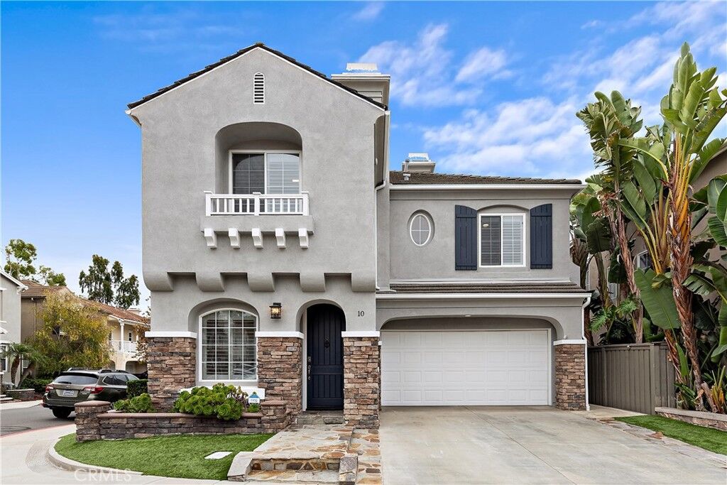 Property Photo:  10 Calle Clasico  CA 92673 