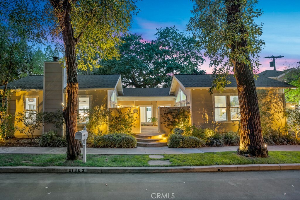 Property Photo:  21303 Ibanez Avenue  CA 91364 