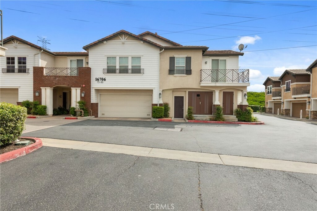 Property Photo:  16706 Nicklaus Drive 77  CA 91342 