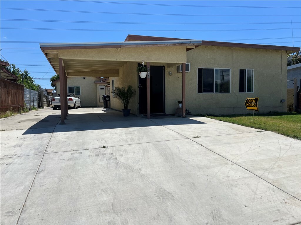 Property Photo:  18527 13th Street  CA 92316 