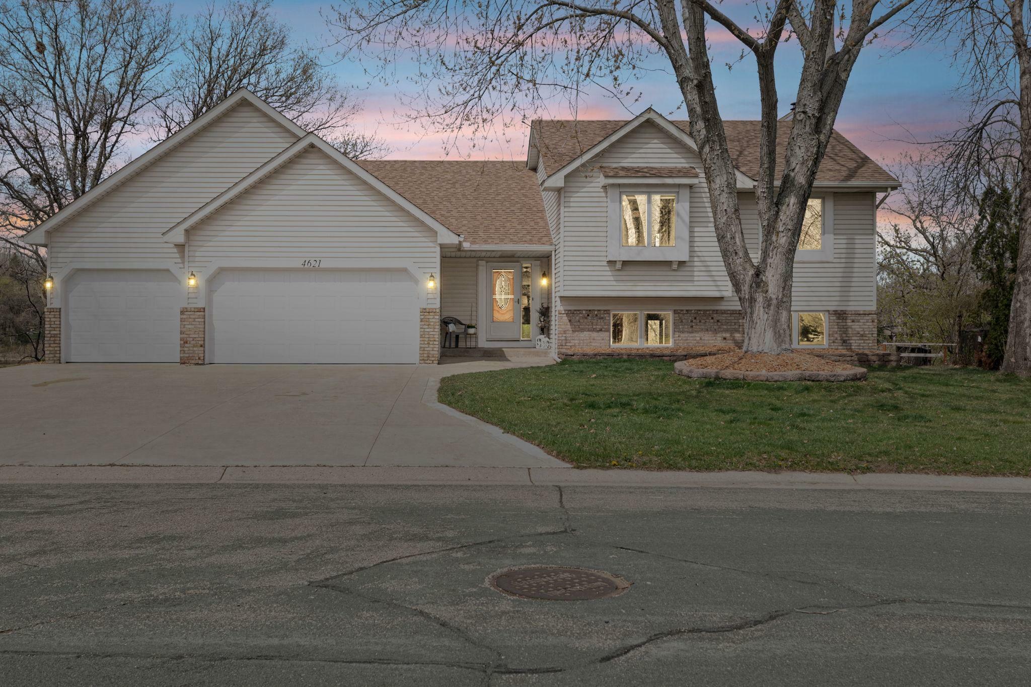 Property Photo:  4621 Manor Drive  MN 55123 