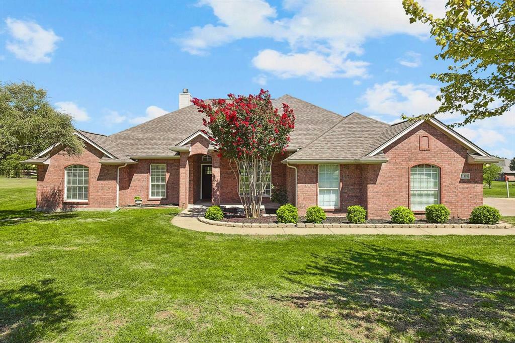 Property Photo: 11308 Alpine Court TX 76052